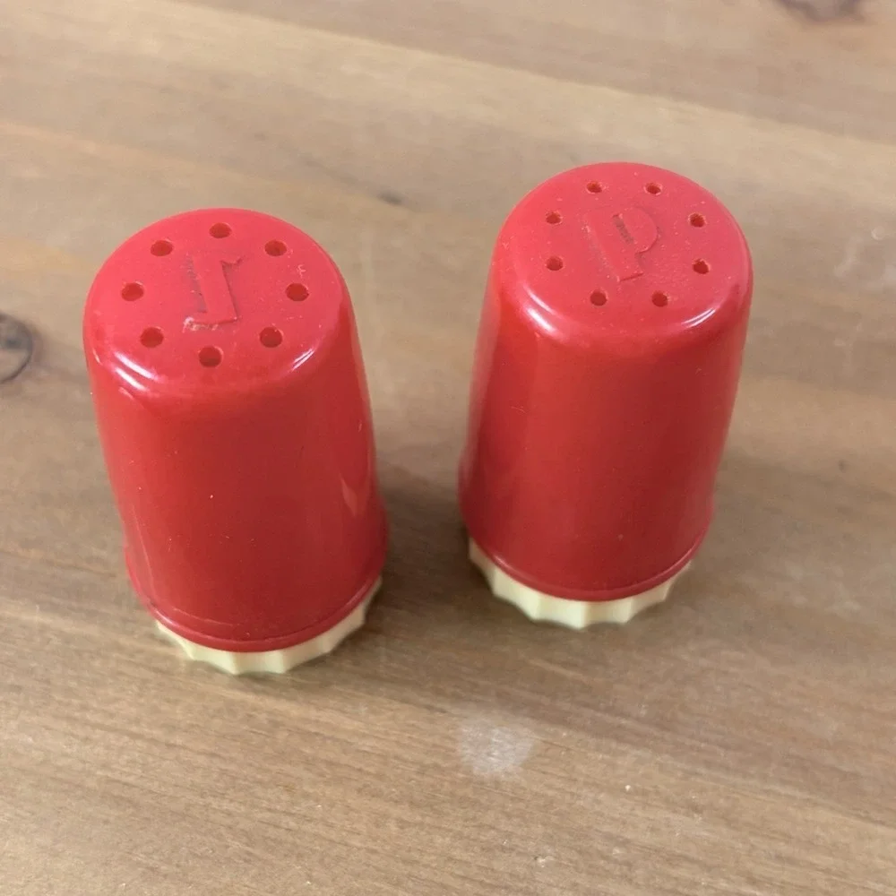 Vintage Red Plastic Mini Salt Pepper Shakers 2